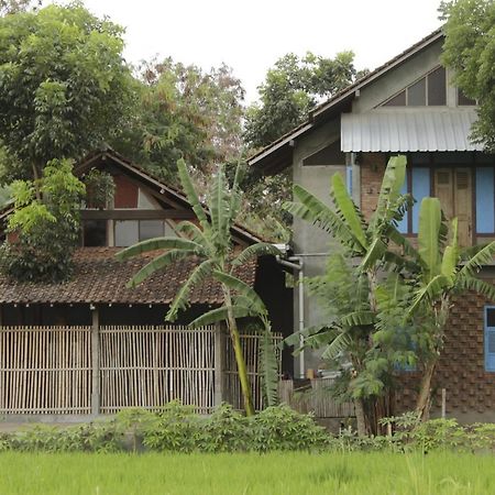 Hotel Omah Kebon Nitiprayan Bantul Exterior foto